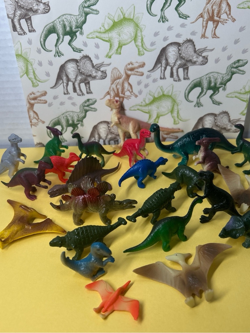 Vintage Lot 24 Mini Plastic Dinosaur Figures T-Rex Triceratops Stegosaurus